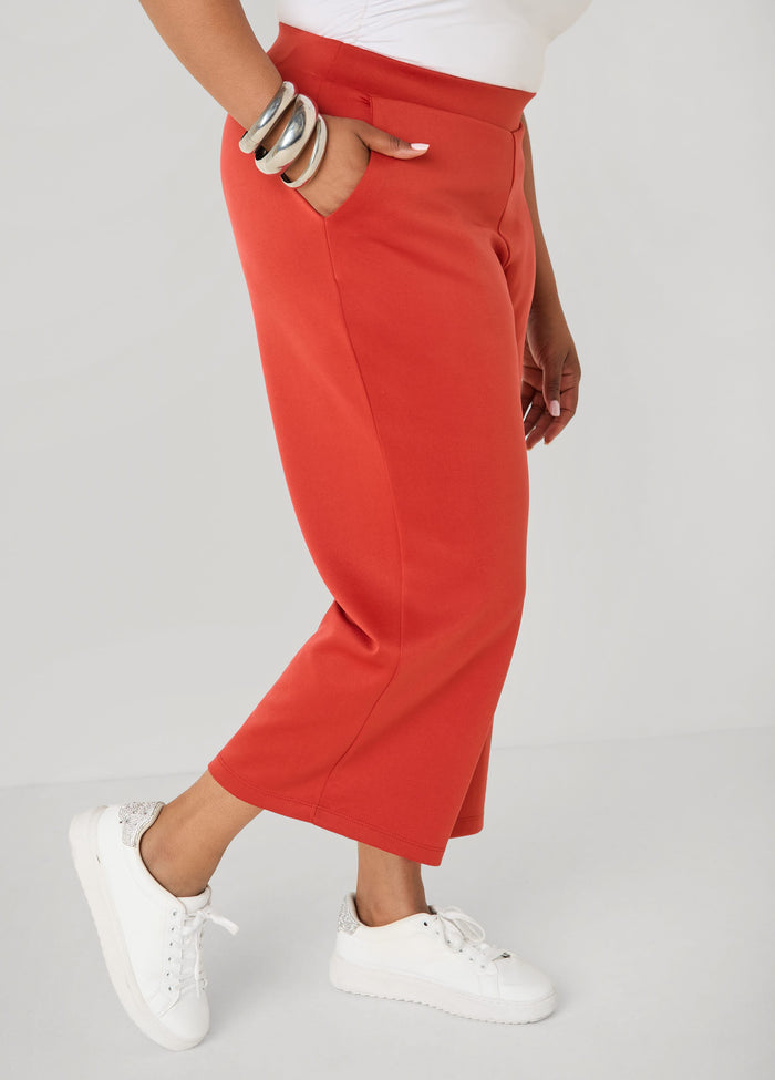 Athletic Knit Cropped Pants