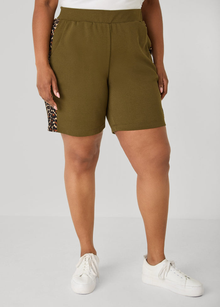 Leopard Trimmed Textured Shorts