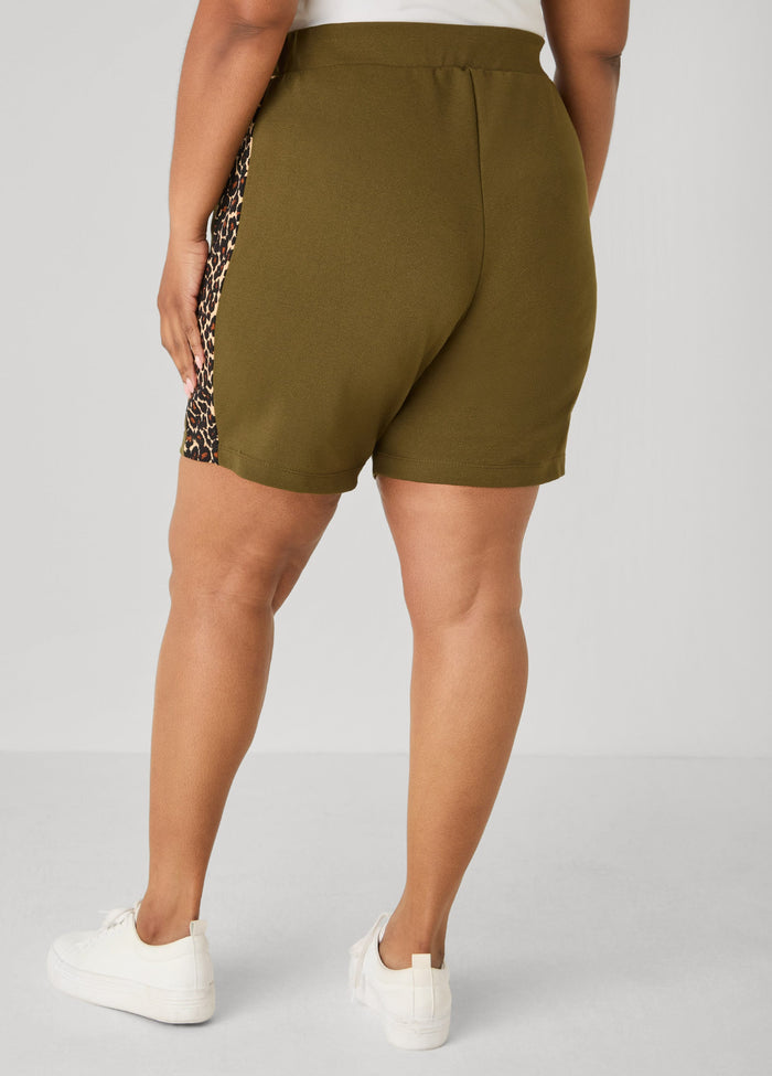 Leopard Trimmed Textured Shorts