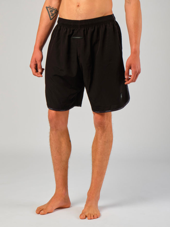 STAR Tech men beach volleyball shorts in premium microfiber with Sand-Off technology and zip pockets.